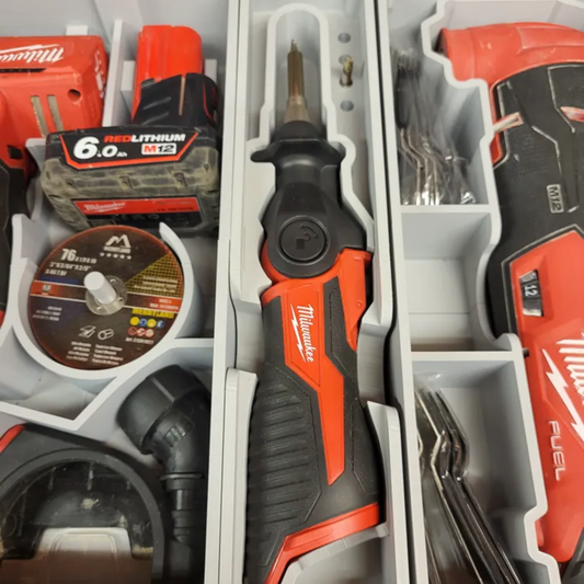 m12 loddebolt innlegg til Milwaukee PACKOUT™ Skuff